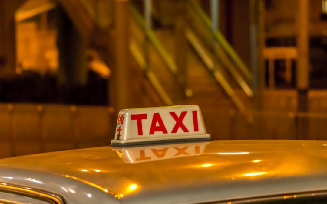 Paris Orly en taxi : Durée du trajet, tarifs et astuces pour un transfert en toute tranquillité