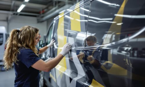 Quel est le coût moyen d’un flocage Renault Trafic professionnel ?